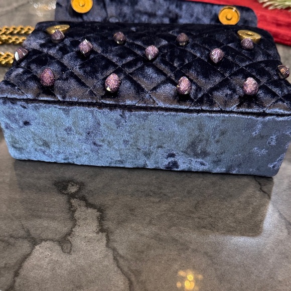 Kurt Geiger THE BRIXTON Navy Quilted Velvet Crossbody Bag - Picture 7 of 8